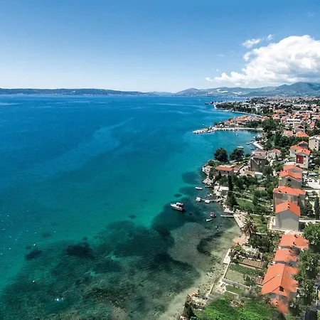 Stunning In Kastel Sucurac With Kitchen Holiday home Kastela