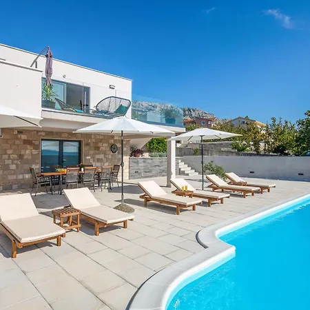 Stunning In Kastel Sucurac With Kitchen Holiday home