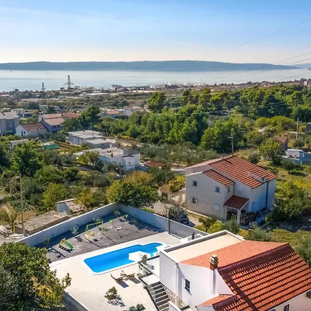 Stunning In Kastel Sucurac With Kitchen Holiday home Kastela