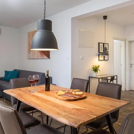 Holiday home Awesome In Kastel Sucurac