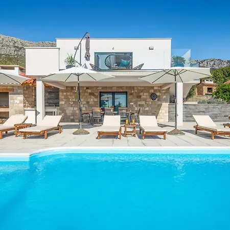 Holiday home Awesome In Kastel Sucurac